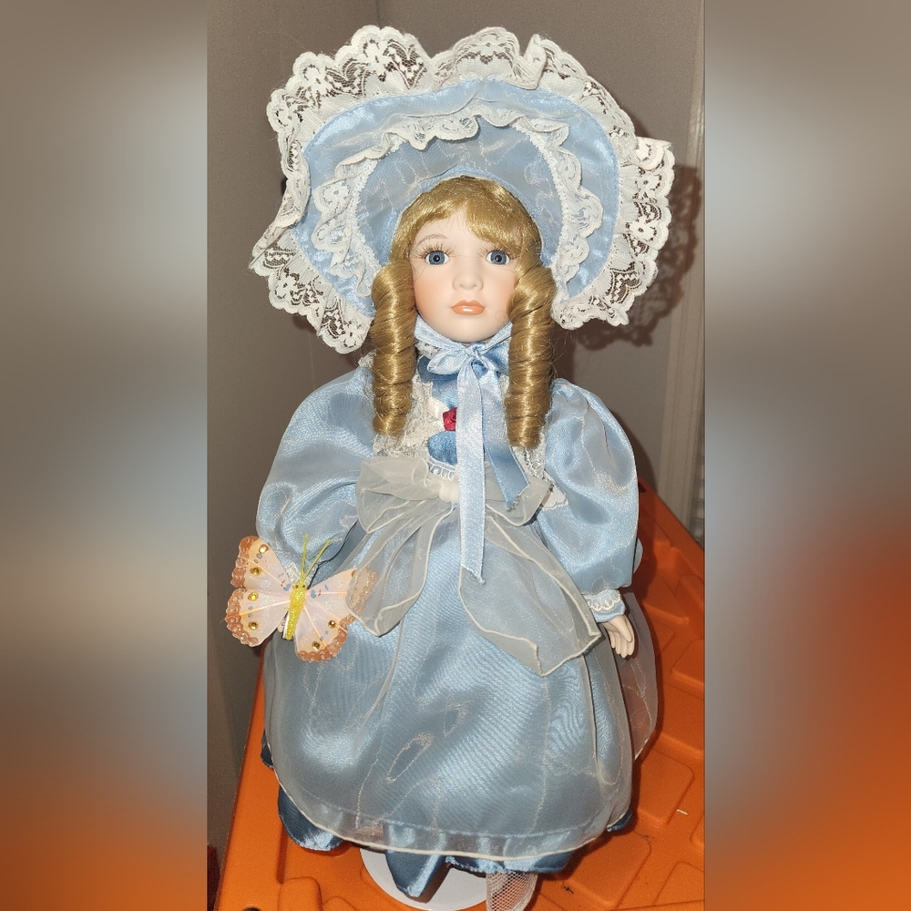 18" Tall Porcaline Little Bo Peep